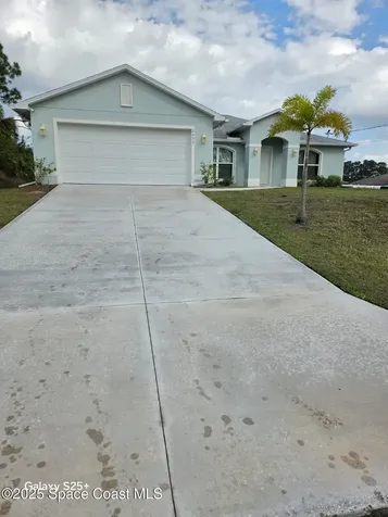 2437 Hagoplan Avenue SW Palm Bay FL 32908