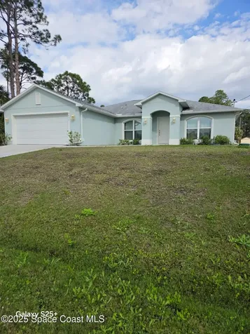 2437 Hagoplan Avenue SW Palm Bay FL 32908
