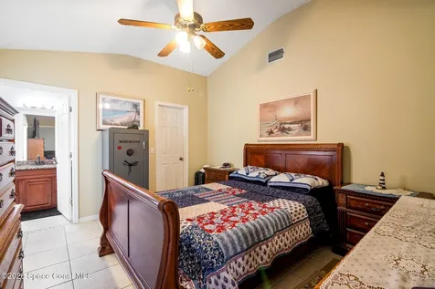 1081 Douglas Street SE Palm Bay FL 32909