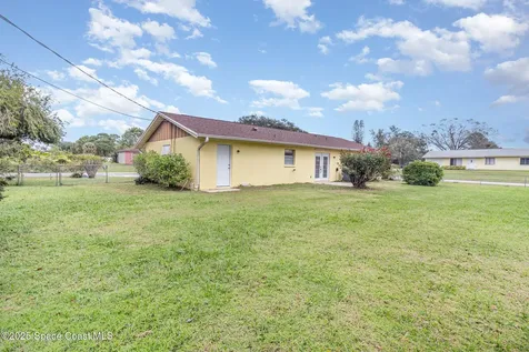 660 Grandeur Street SE Palm Bay FL 32909