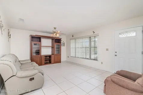 660 Grandeur Street SE Palm Bay FL 32909