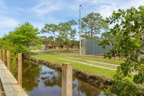 526 Mcguire Boulevard Indian Harbour Beach FL 32937