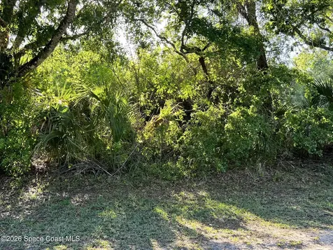 8965 100th Avenue Vero Beach FL 32967