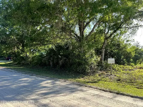 8965 100th Avenue Vero Beach FL 32967