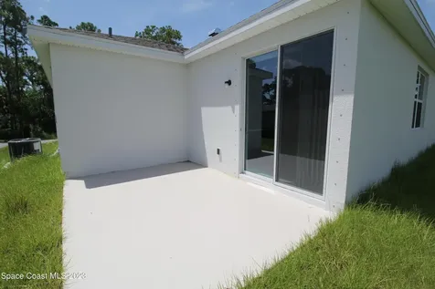743 Andrew Street SE Palm Bay FL 32909