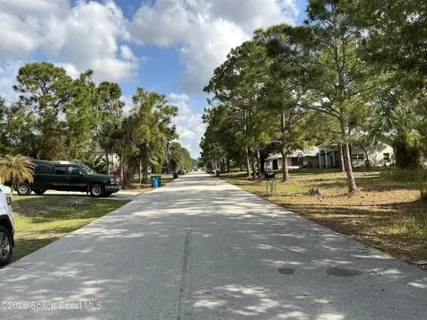 1751 Hamilton Avenue SW Palm Bay FL 32908