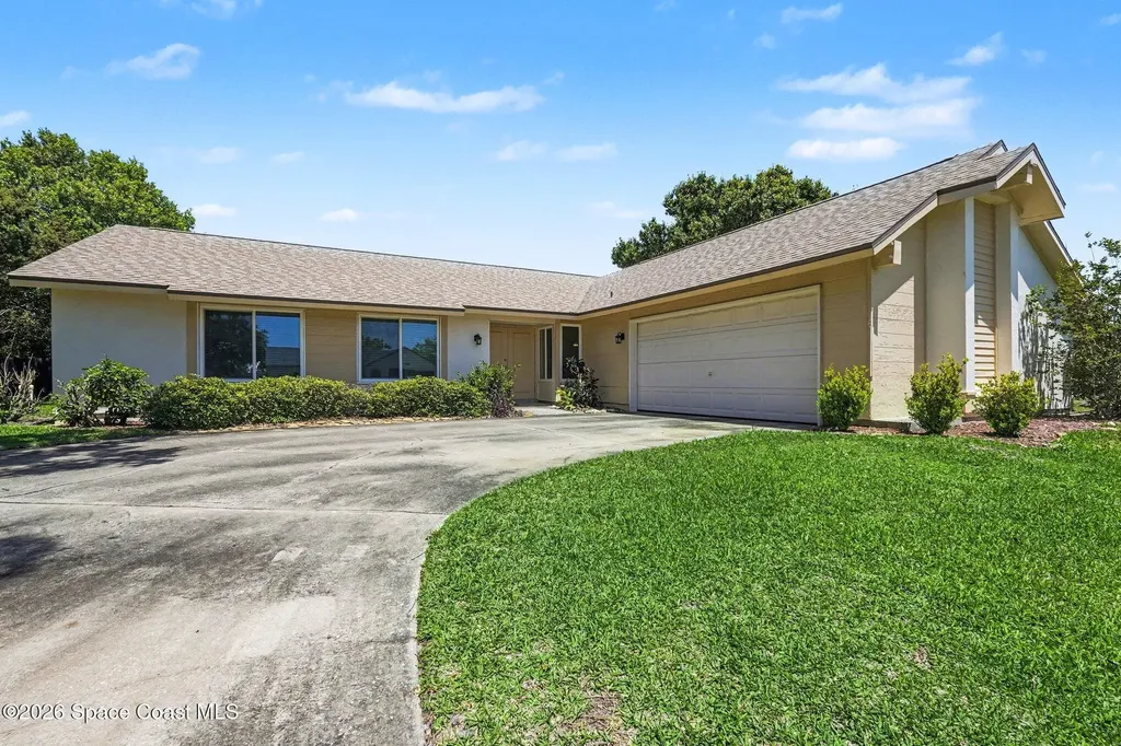 1335 Golf Vista Court NE Palm Bay FL 32905