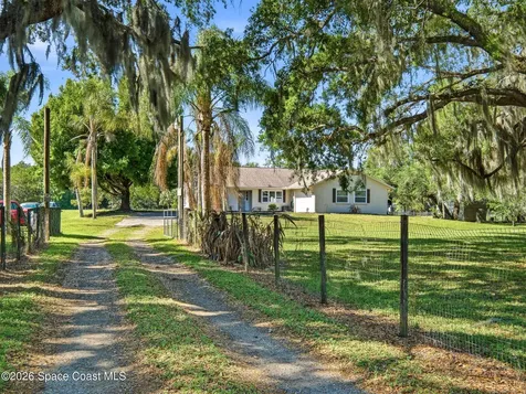 479 Maytown Road Oak Hill FL 32759