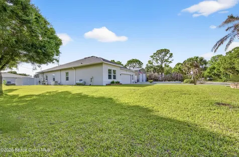 8236 100th Avenue Vero Beach FL 32967