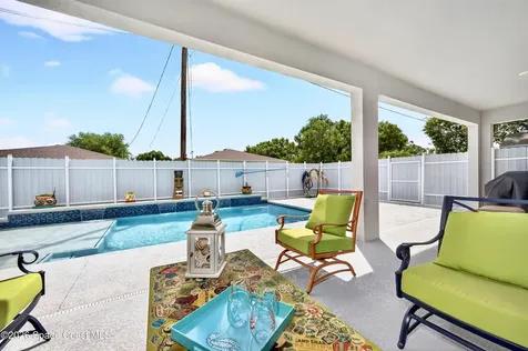 8236 100th Avenue Vero Beach FL 32967
