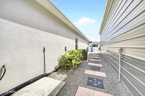 8236 100th Avenue Vero Beach FL 32967