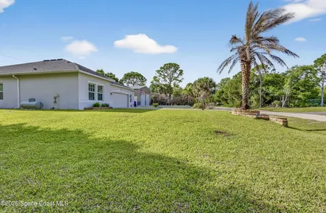 8236 100th Avenue Vero Beach FL 32967