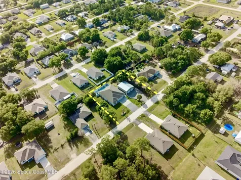 8236 100th Avenue Vero Beach FL 32967