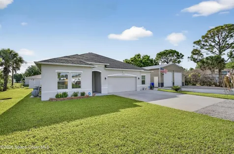 8236 100th Avenue Vero Beach FL 32967