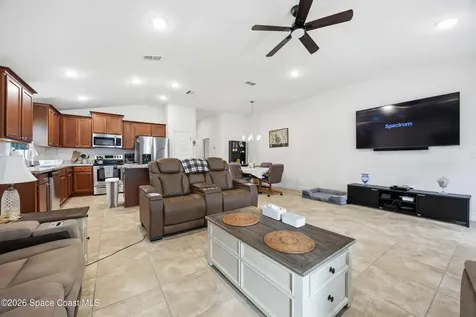 256 Krenson Bay Loop Winter Haven FL 33881