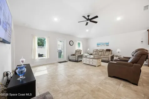 256 Krenson Bay Loop Winter Haven FL 33881