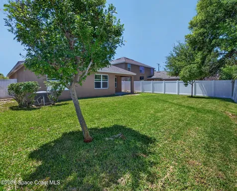 2062 Elkins Point Melbourne FL 32935