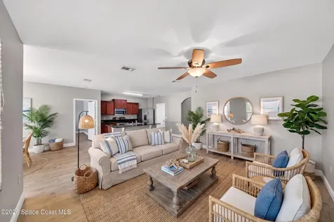 2062 Elkins Point Melbourne FL 32935