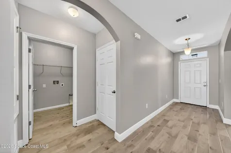 2062 Elkins Point Melbourne FL 32935