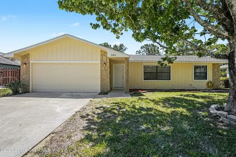320 Algiers Avenue SE Palm Bay FL 32909