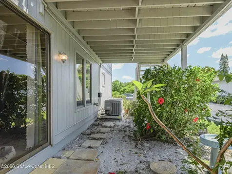 601 Centre Court SW Vero Beach FL 32962