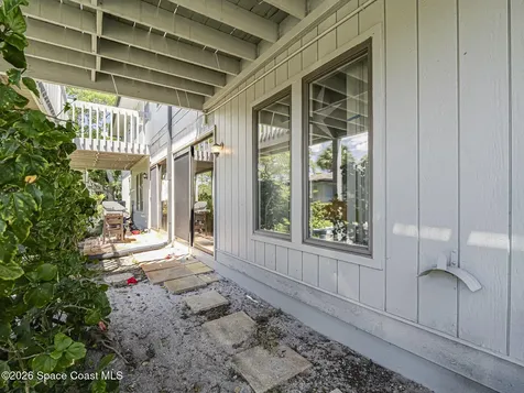 601 Centre Court SW Vero Beach FL 32962