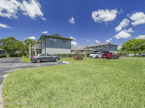 601 Centre Court SW Vero Beach FL 32962