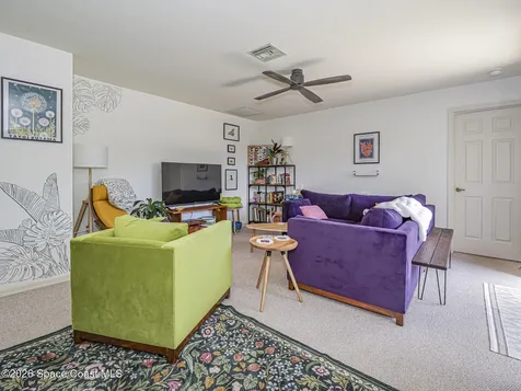 601 Centre Court SW Vero Beach FL 32962