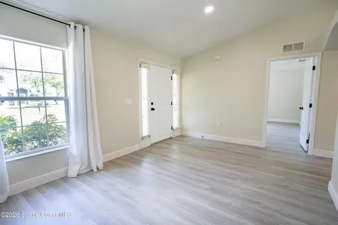 550 Brickell Street SE Palm Bay FL 32909