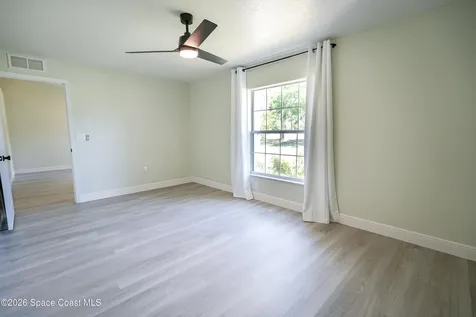 550 Brickell Street SE Palm Bay FL 32909