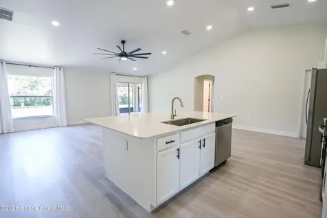 550 Brickell Street SE Palm Bay FL 32909