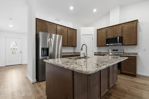 1872 Brookside Street NE Palm Bay FL 32907