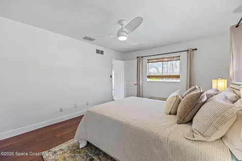 1194 Bay Drive E Indian Harbour Beach FL 32937