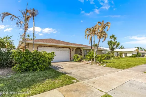 1194 Bay Drive E Indian Harbour Beach FL 32937