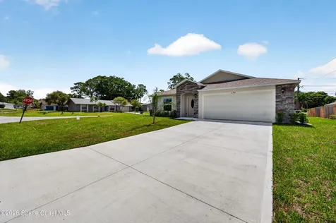 694 Airoso Road SE Palm Bay FL 32909