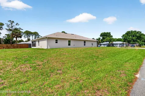 694 Airoso Road SE Palm Bay FL 32909