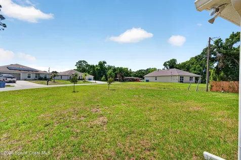 694 Airoso Road SE Palm Bay FL 32909