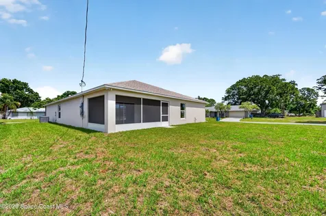 694 Airoso Road SE Palm Bay FL 32909