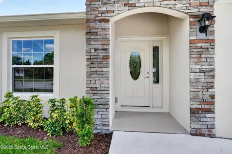 694 Airoso Road SE Palm Bay FL 32909