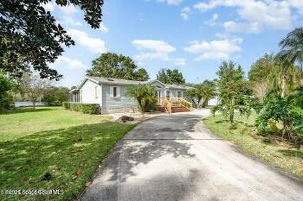 4159 Hidden Lakes Drive Mims FL 32754