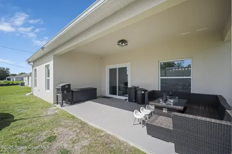 8336 100th Avenue Vero Beach FL 32967