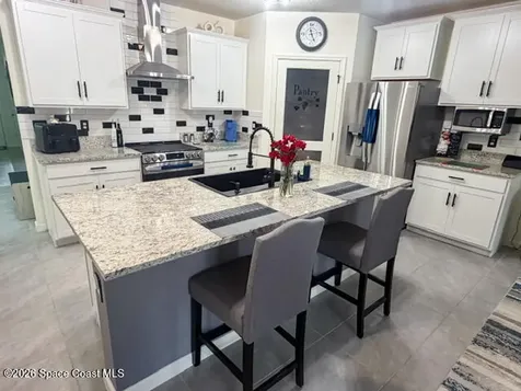 7218 Mooring Way Grant-valkaria FL 32949
