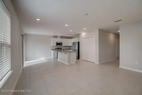 518 Poplar Street SE Palm Bay FL 32909