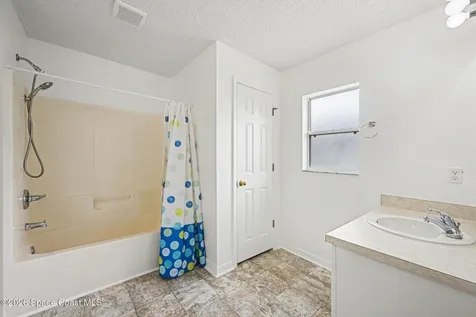 280 Delake Road NW Palm Bay FL 32907