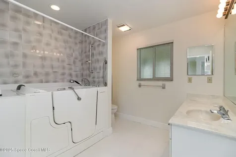 1375 Mayflower Avenue Melbourne FL 32940