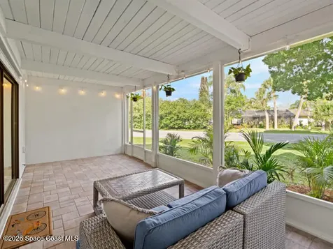 212 Augusta Way Melbourne FL 32940
