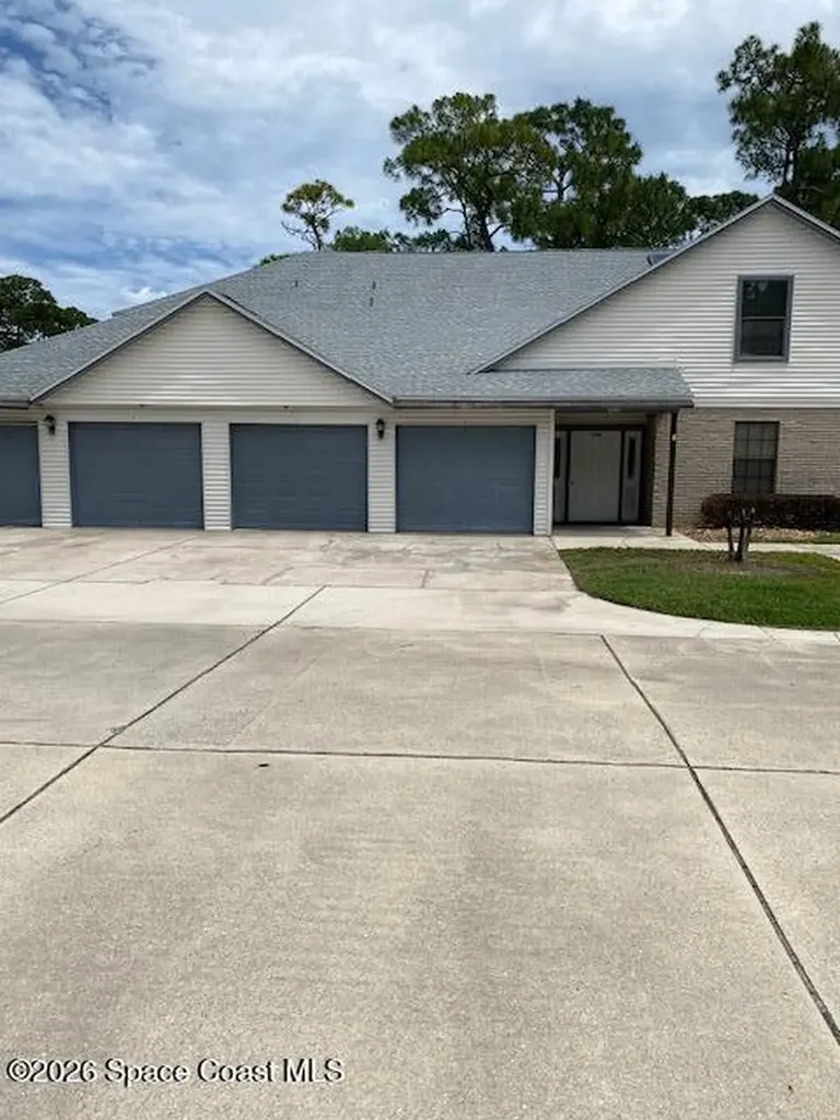 9045 S York Lane S West Melbourne FL 32904