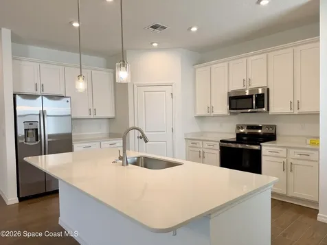 917 Castleford Avenue NE Palm Bay FL 32905