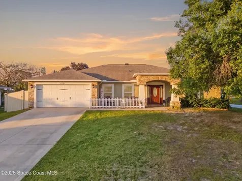 1201 Roslyn Avenue NW Palm Bay FL 32907