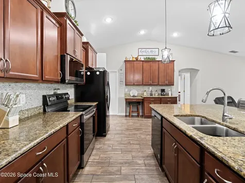1201 Roslyn Avenue NW Palm Bay FL 32907